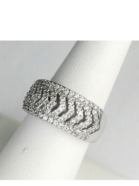 Modernist  Chevron design sterling silver cz ring size 9 Half Eternity